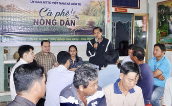"កាហ្វេ​កសិ​ករ​" – ត​ភ្ជាប់​ និង​រួម​ដំ​ណើរ​ជា​មួយ​កសិ​ករ​