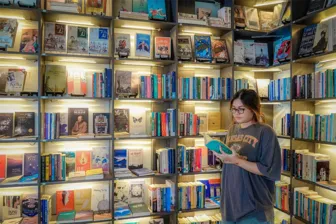 “Trạm dừng chân” thưởng trà, đọc sách
