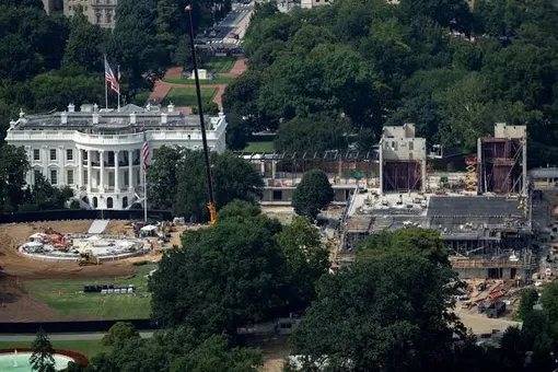 Ông Trump và loạt dự án tái thiết gây tranh cãi