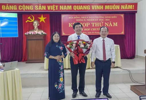 Ông Trần Thanh Bình được bầu giữ chức vụ Chủ tịch HĐND phường Ninh Kiều