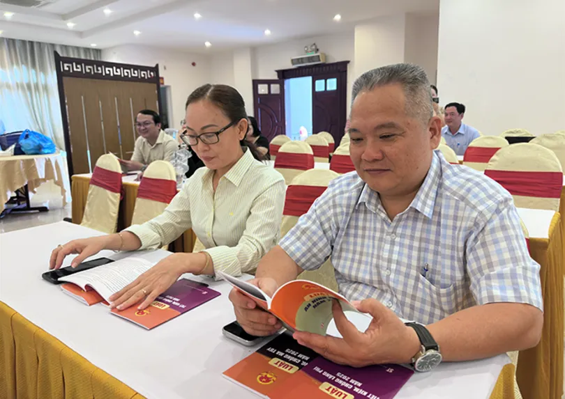 Siết chặt kỷ cương công vụ trong thực hành tiết kiệm, chống lãng phí