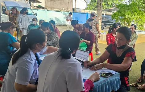 Lợi ích cho phụ nữ nông thôn khi tầm soát ung thư cổ tử cung tại trạm y tế