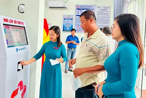 Cần Thơ đẩy mạnh chuyển đổi số, ứng dụng khoa học công nghệ trong cung cấp dịch vụ công