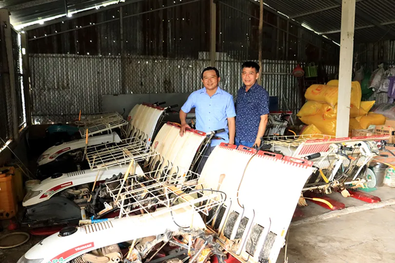 Ứng dụng máy cấy, ông nông dân thu tiền tỉ mỗi vụ