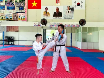 Khởi nghiệp từ niềm đam mê Taekwondo