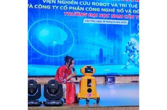 Tiếp tục đẩy mạnh số hóa vào hoạt động quản trị, đào tạo