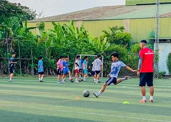 CLB bóng đá cộng đồng "Vượt lên chính mình"