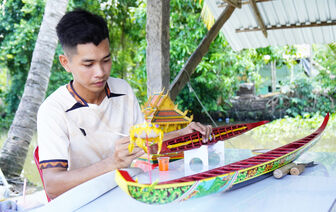 យុវ​ជន​ខ្មែរ​ខិត​ខំ​អភិ​រក្ស​និង​ស្នង​បន្ត​វប្ប​ធម៌​ជន​ជាតិ​