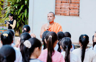 អភិ​រក្ស​អក្សរ​ខ្មែរ​ផ្តើម​ពី​ការ​បើក​ថ្នាក់​រៀន​រដូវ​វិស្សម​កាល​
