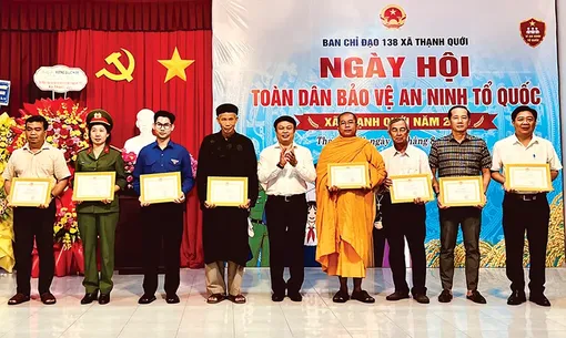 Xóm ấp bình yên - địa phương phát triển