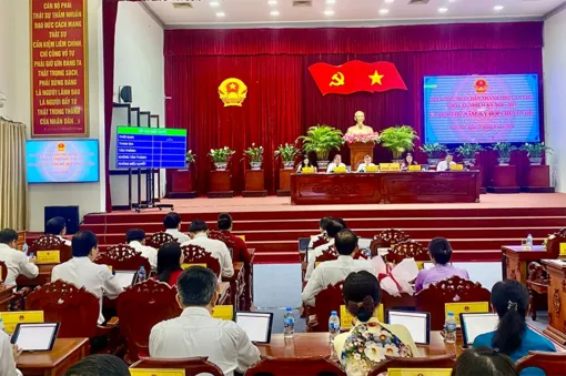 Thông qua chính sách hỗ trợ đối với người hoạt động không chuyên trách ở ấp, khu vực nghỉ việc ngay