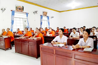 យុវ​ជន​ខ្មែរ​បន្ត​រក្សា​វប្ប​ធម៌​ពី​ជំ​នាន់​មួយ​ទៅ​ជំ​នាន់​មួយ​