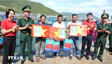 Khi lòng yêu nước được thể hiện bằng hành động của người trẻ