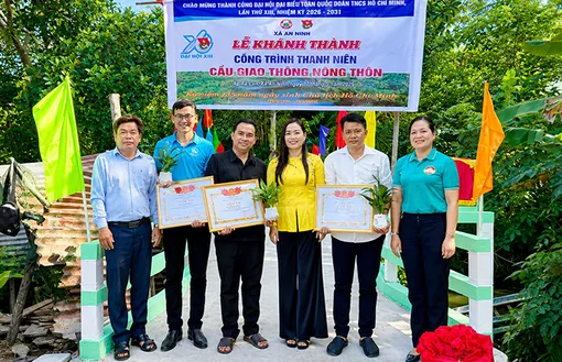 Chung tay nối nhịp bờ vui
