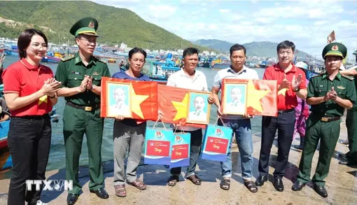 Khi lòng yêu nước được thể hiện bằng hành động của người trẻ