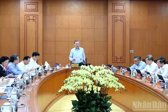 Hoàn thiện thể chế, đổi mới căn bản, toàn diện công tác cán bộ trong giai đoạn mới