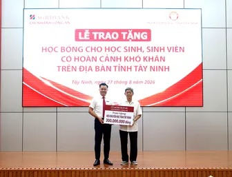 Agribank Chi nhánh Long An trao học bổng hỗ trợ học sinh, sinh viên có hoàn cảnh khó khăn tại tỉnh Tây Ninh
