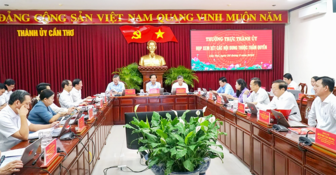 គណៈ​អចិន្ត្រៃយ៍​នៃ​គណៈ​កម្មា​ធិ​ការ​បក្ស​ក្រុង​ ឯក​ភាព​លើ​គោល​ការណ៍​អនុ​វត្ត​បញ្ហា​ជា​ច្រើន​ដើម្បី​អភិវឌ្ឍ​ន៍សេដ្ឋ​កិច្ច​ - សង្គម​