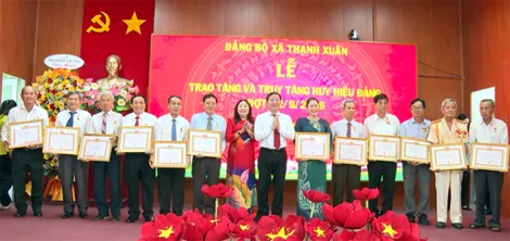 Xã Thạnh Xuân họp mặt kỷ niệm 81 năm Cách mạng tháng Tám thành công và 150 năm danh xưng Thạnh Xuân