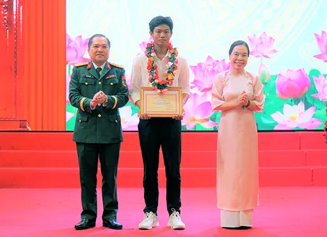 Tuyên dương 148 thí sinh trúng tuyển các học viện, trường trong và ngoài Quân đội năm 2026