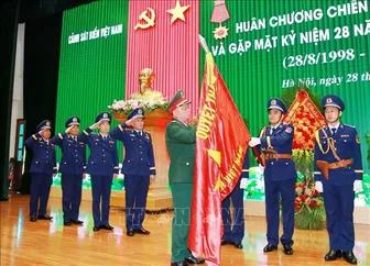 Cảnh sát biển Việt Nam vững vàng nơi đầu sóng, giữ nghiêm pháp luật trên biển