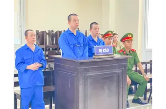 Biết con sử dụng ma túy nhưng không ngăn cản, 2 cha con cùng lãnh án