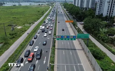 Khoảng cách an toàn giữa các xe trên đường cao tốc được xác định như thế nào?