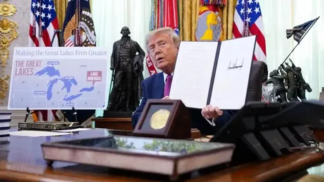 Tổng thống Trump ký lệnh đổi tên hồ Ontario thành “Hồ Mỹ”