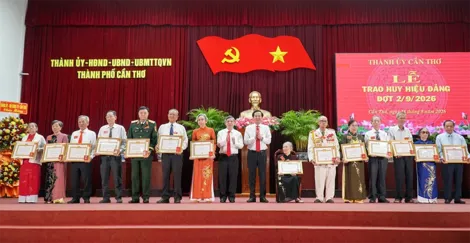 TP Cần Thơ họp mặt kỷ niệm 81 năm Cách mạng tháng Tám thành công và Quốc khánh 2-9