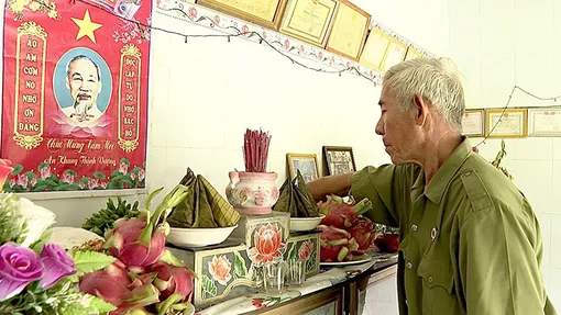 Mâm cơm dâng Bác