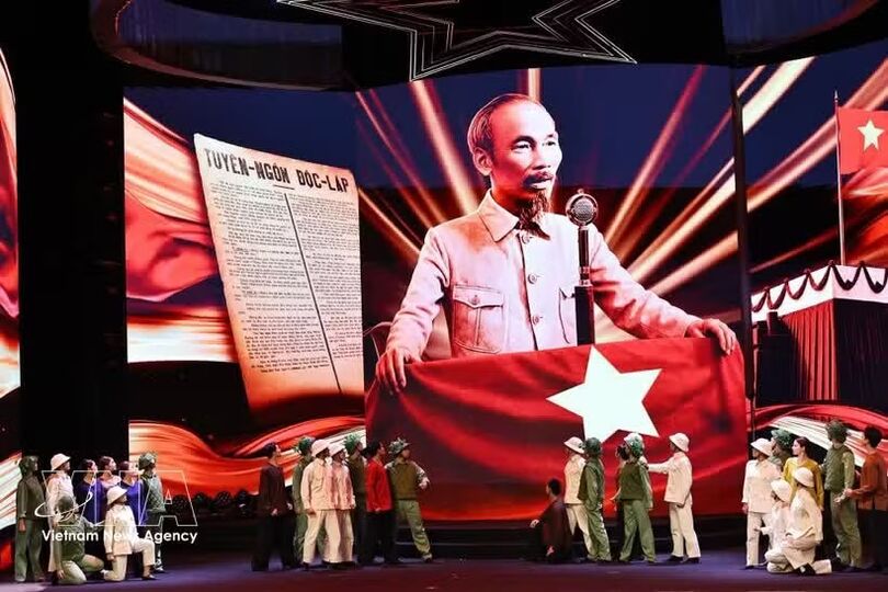 Political-artistic programme highlights value of independence, aspirations for development