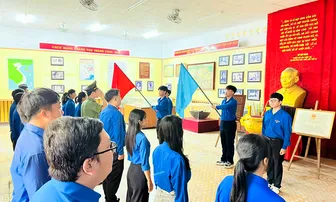 Tuổi trẻ Cần Thơ đồng loạt tổ chức Lễ chào cờ “Tôi yêu Tổ quốc tôi”