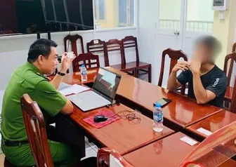 Mời làm việc thanh niên tương tác, chia sẻ thông tin xấu độc trên mạng xã hội