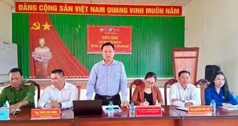 Lắng nghe dân để giữ bình yên từ cơ sở