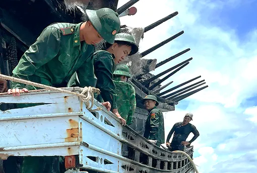 Cà Mau: Cháy tàu cá tại Sông Đốc, thiệt hại hơn 3 tỉ đồng