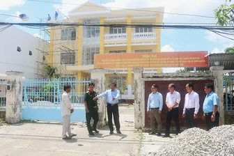 Đẩy nhanh tiến độ công trình, sớm bàn giao trụ sở cho Ban Chỉ huy Quân sự xã An Thạnh