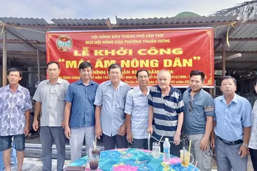 Vận động xây dựng 11 Mái ấm nông dân
