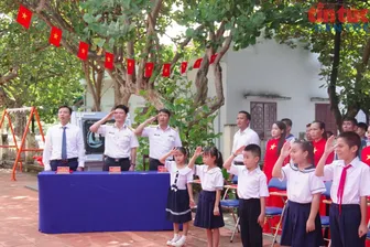 Rộn ràng ngày khai giảng năm học mới ở Đặc khu Trường Sa