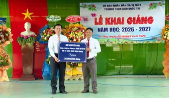 Chủ nhiệm Ủy ban Kiểm tra Thành ủy Nguyễn Hữu Nghĩa​ dự khai giảng tại Trường THCS Ngô Quốc Trị