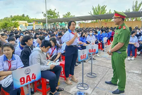 Tuyên truyền an toàn giao thông, phòng, chống ma túy và bạo lực học đường