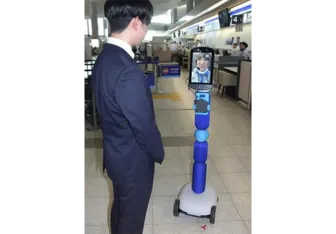 Nhật Bản triển khai robot hỗ trợ hành khách từ xa tại các sân bay