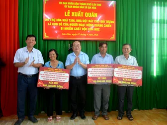 Xuất quân hỗ trợ xóa nhà tạm, nhà dột nát cho con đẻ của người hoạt động kháng chiến bị nhiễm chất độc hóa học tại xã Gia Hòa