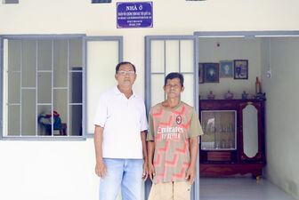 ផ្តល់​ឱ​កាស​ បង្ក​កម្លាំង​ជំ​រុញ​បន្ថយ​ភាព​ក្រី​ក្រ​ដោយ​ចីរ​ភាព​