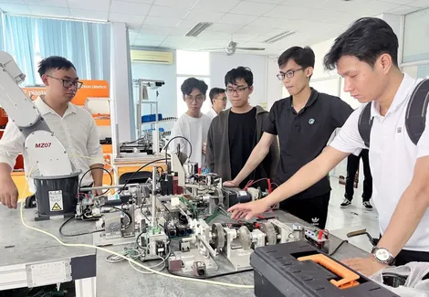 Bài 4: Khơi thông nguồn lực cho tăng trưởng
