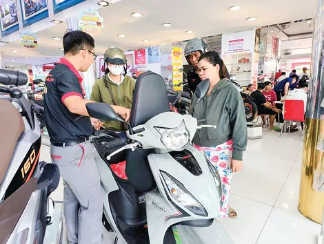 Sôi động cuộc đua mẫu mã và nhiều ưu đãi