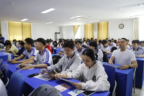 Đẩy mạnh tư vấn, giới thiệu việc làm cho người lao động