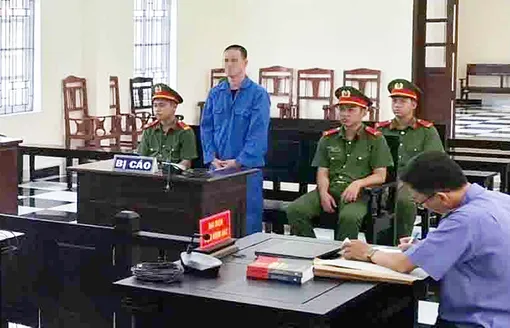 Lãnh án tù vì trộm cắp và sử dụng trái phép chất ma túy