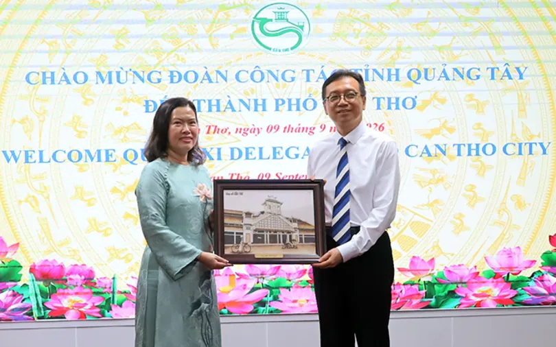 Lãnh đạo thành phố làm việc với đoàn công tác tỉnh Quảng Tây