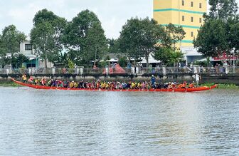 ត្រៀម​លក្ខ​ណៈរួច​រាល់​សម្រាប់​រដូវ​កាល​ប្រ​ណាំង​ទូក​ ង