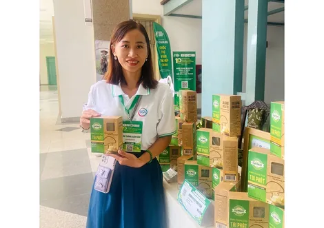 Cơ duyên biến nấm rơm thành bánh phồng của nữ giám đốc 9X